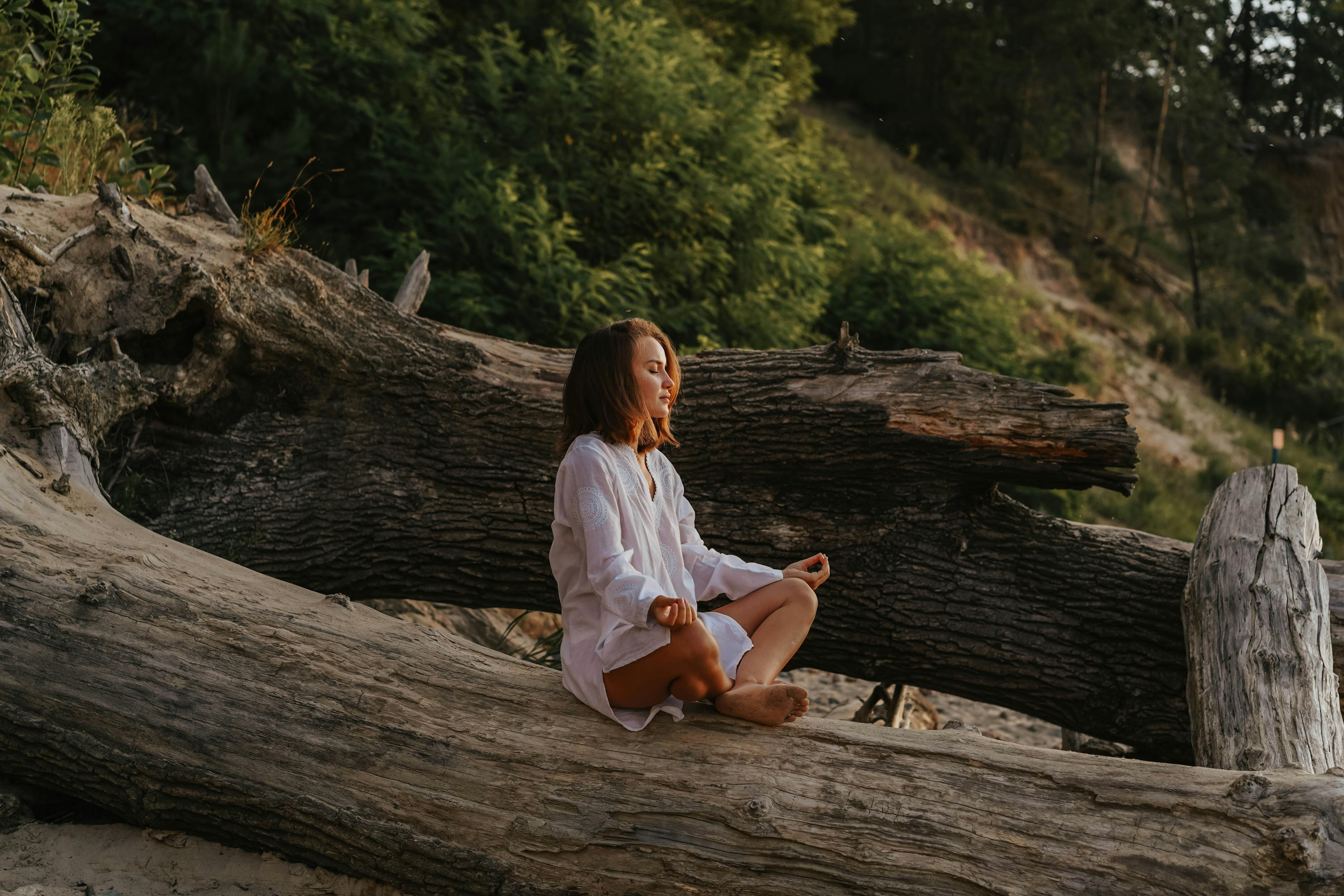 Natural PCOS Support: A Functional Medicine & Herbalist-Inspired Guide
